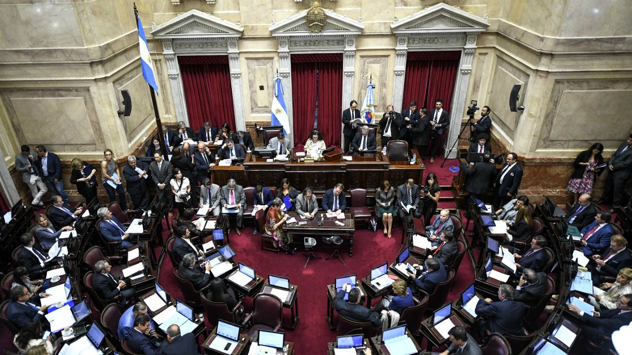 El Senado aprobó el proyecto opositor que limita las subas de tarifas