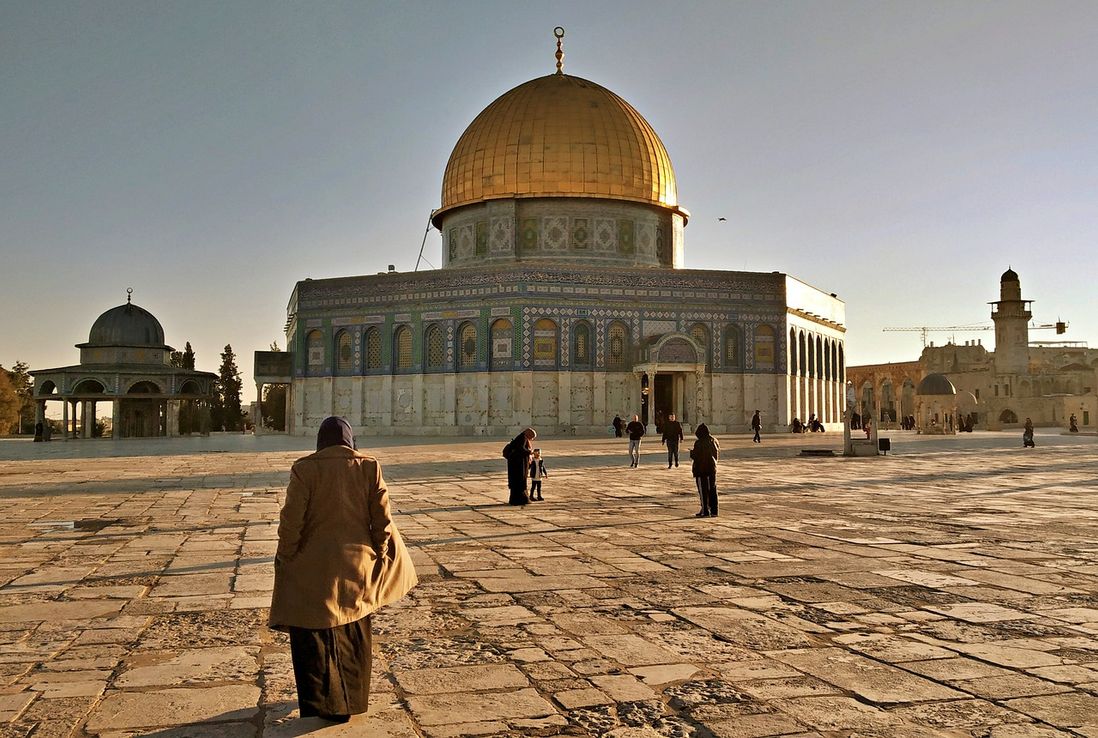 En nombre de Israel, cada cosa en su lugar