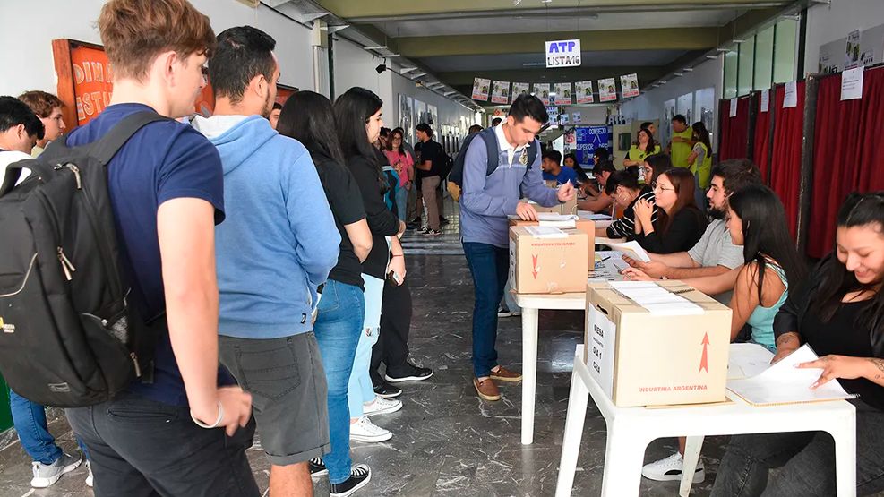 UNRC: Se consagraron cuatro decanos y habrá segunda vuelta en Agronomía y Veterinaria