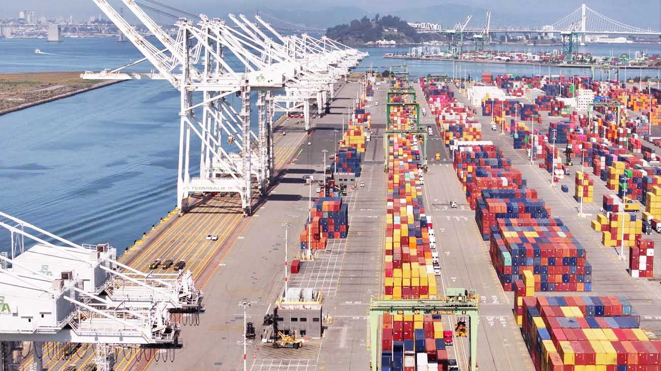 Trump da un giro y busca negociar los aranceles con China