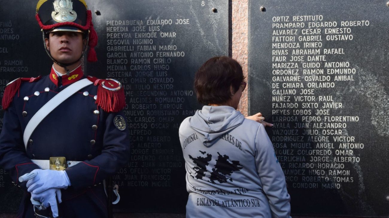 Olvidos y omisiones en el acto por el Día del Veterano de Malvinas