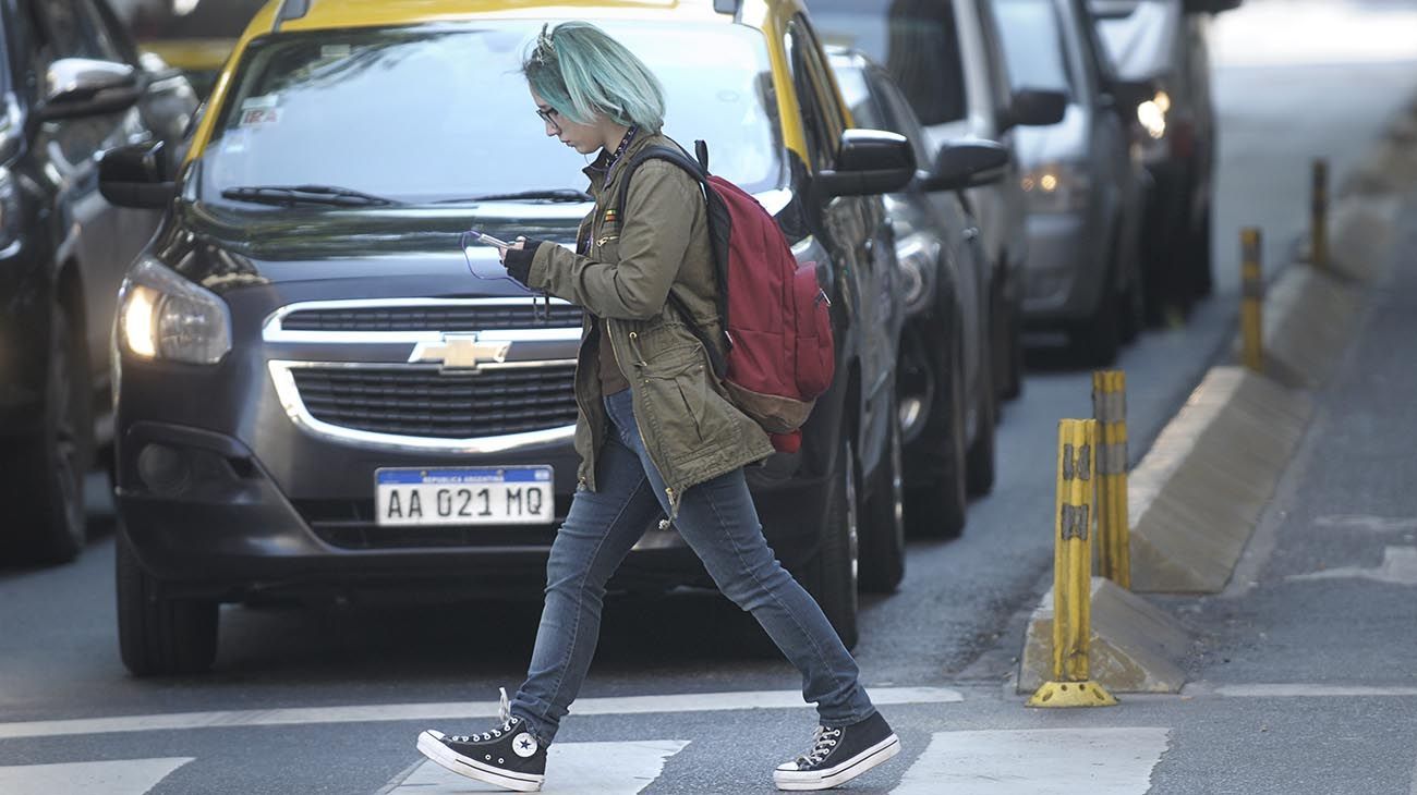 Normas viales: ¿Se respetan igual siendo conductores o peatones?