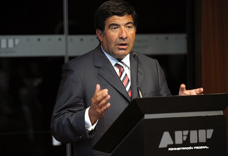 La AFIP restringe a la mínima expresión la compra de dólares