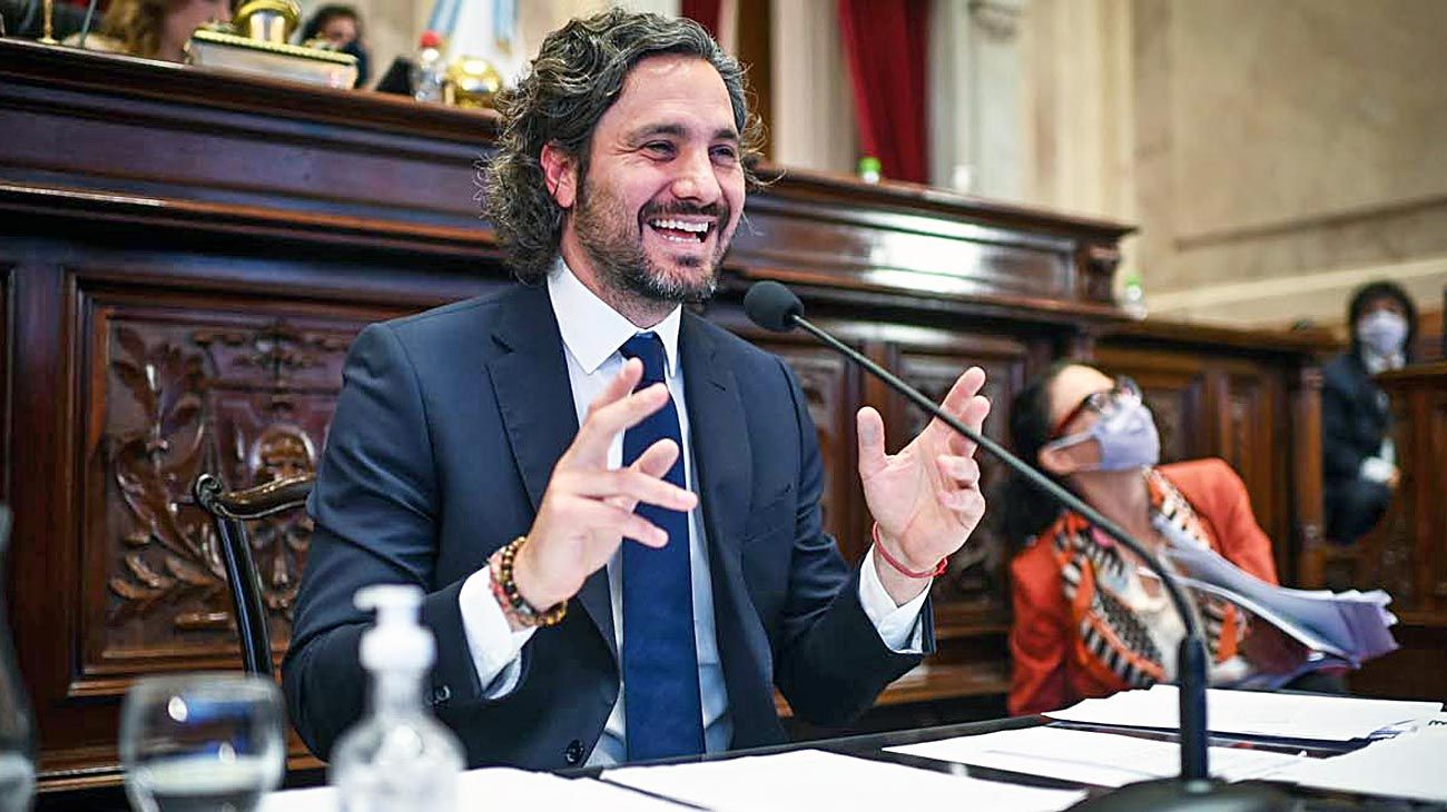 Santiago Cafiero ratificó que Pfizer exigió más condiciones y pidió a la oposición "bajar la obsesión"
