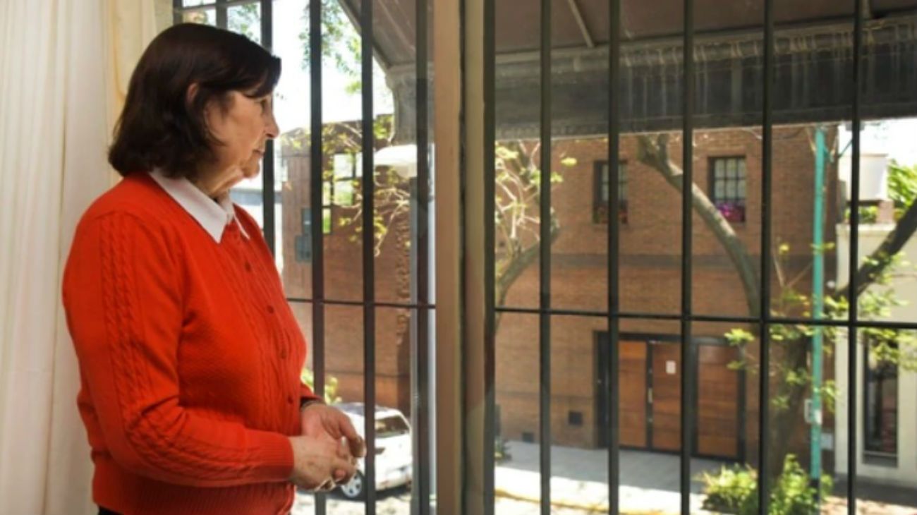 Le hicieron "el cuento del tío" y perdió los ahorros de su vida