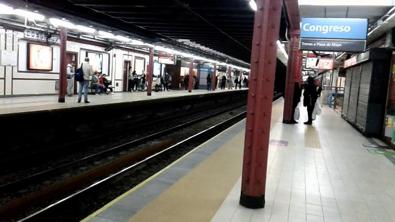 Desde las 13 y hasta las 17 paran las seis líneas de subtes