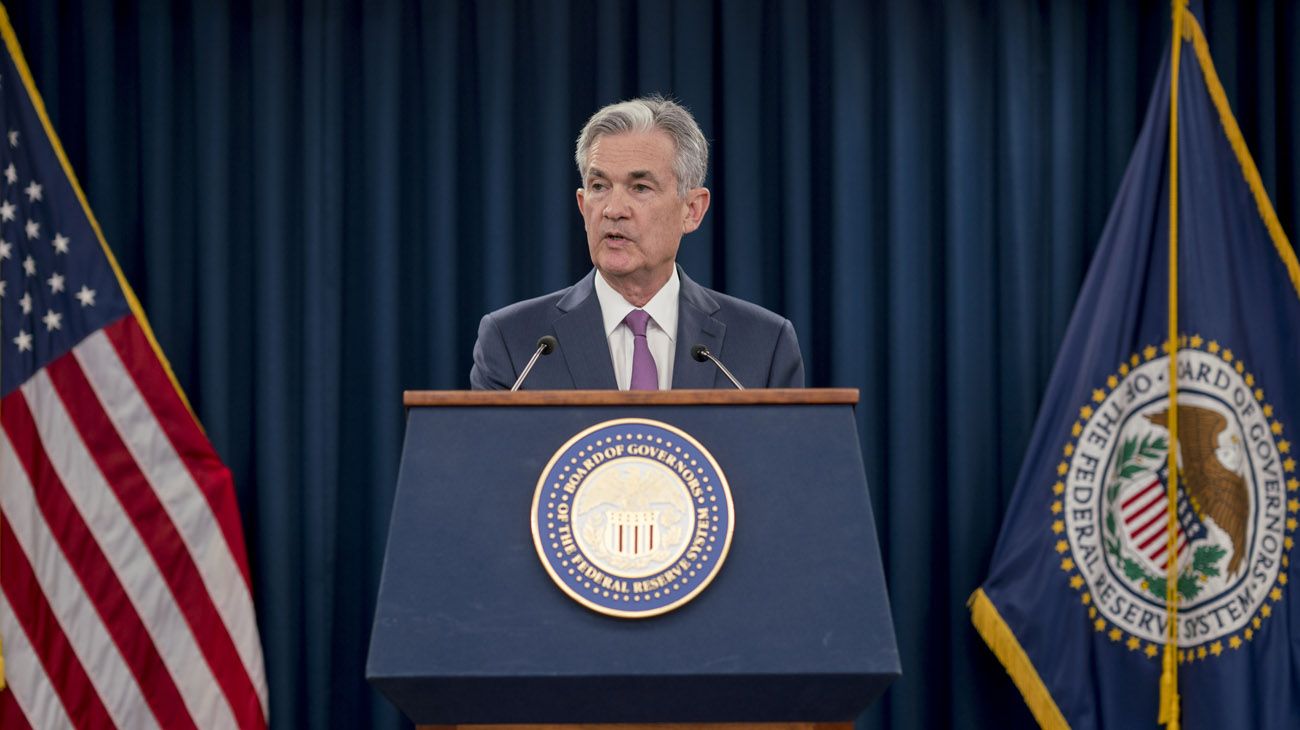 La Fed celebra el crecimiento a 'ritmo sólido' y mantiene la tasa sin cambios