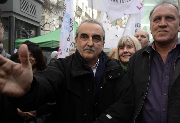 Reapareció Guillermo Moreno para cantar la marcha peronista junto a la CGT