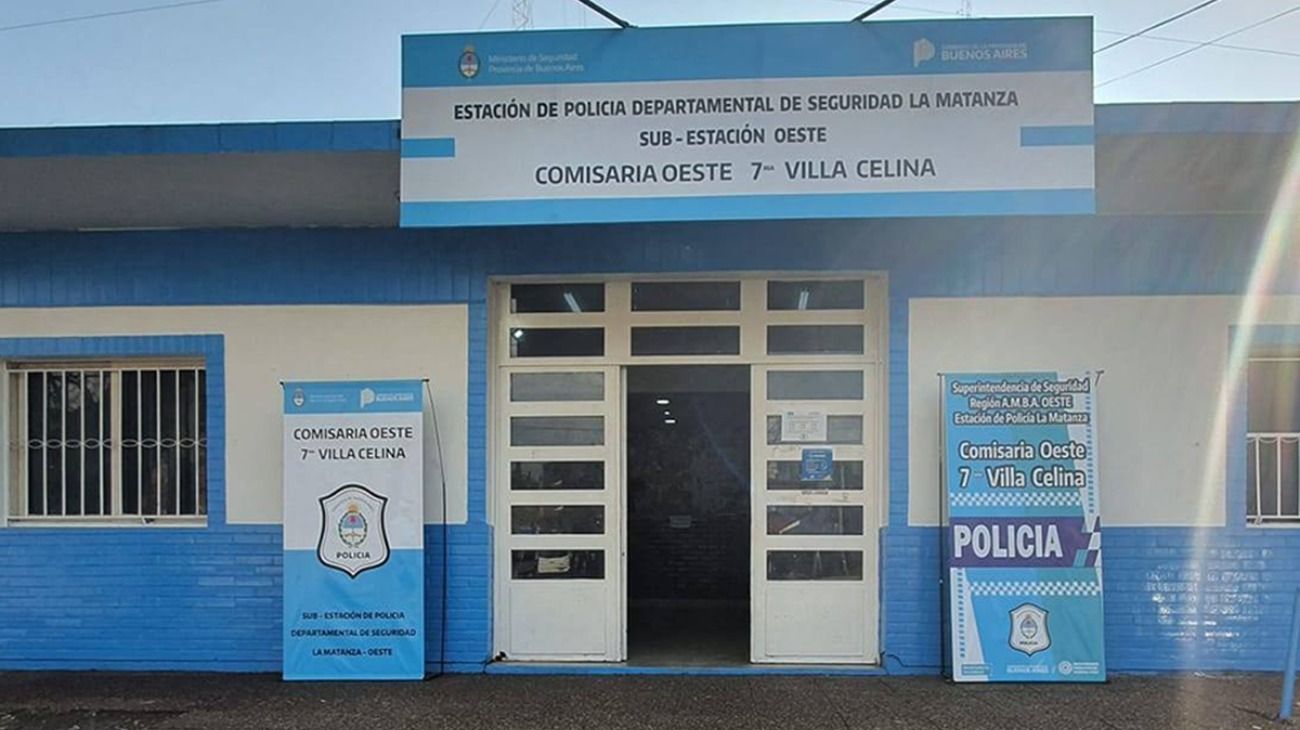 Un hombre estranguló a sus dos hijas de tres años y luego se suicidó
