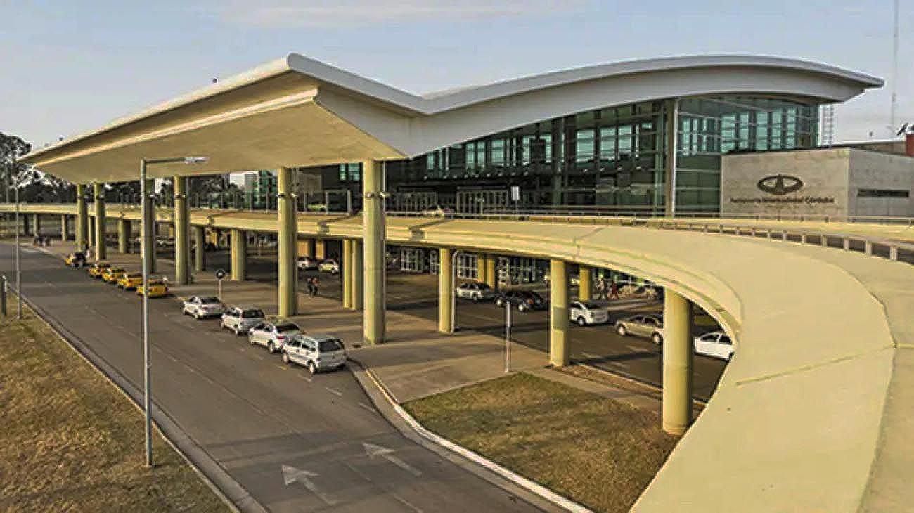 Universidad Siglo 21 presentó informes sobre el impacto del "Hub aéreo" de Córdoba
