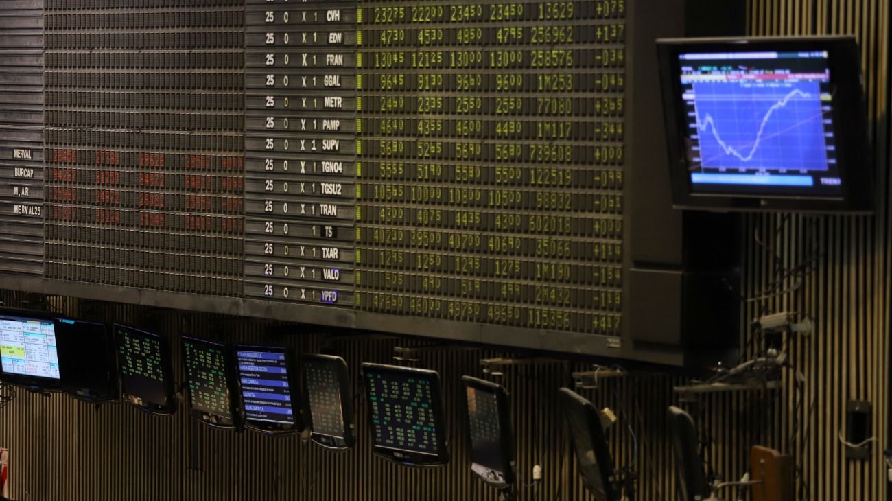 Una fuerte caida en la Bolsa acompañó el anuncio de deuda: -6,21%