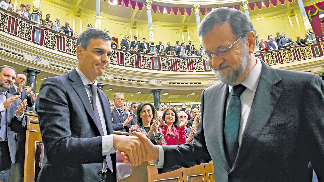 Sánchez desalojó a Rajoy del poder y fue investido presidente de España