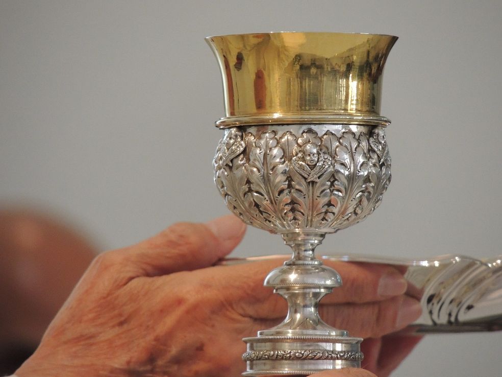 Ni Dios lo salva | Un cura chocó ebrio y culpó al vino de la misa