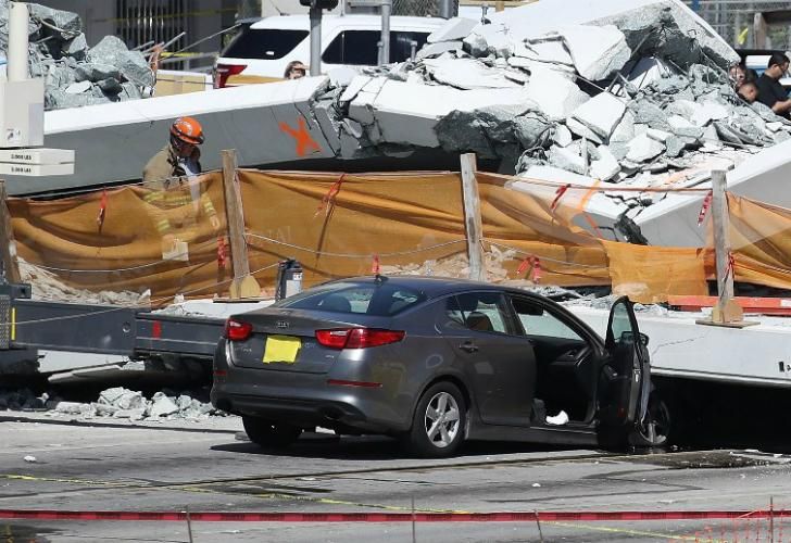 "La tierra tembló": imágenes de caos y muerte tras la caída de puente en Miami