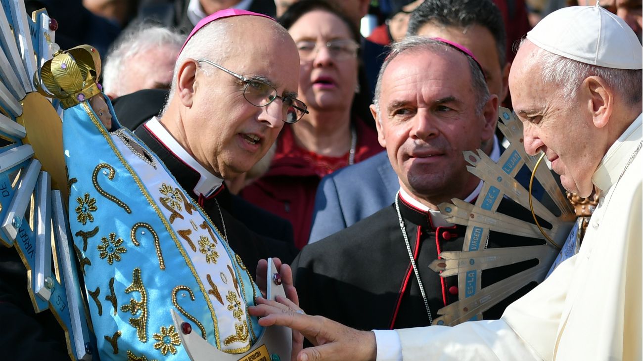 El Reino Unido devolvió ante el papa Francisco la Virgen de Luján que estuvo en Malvinas