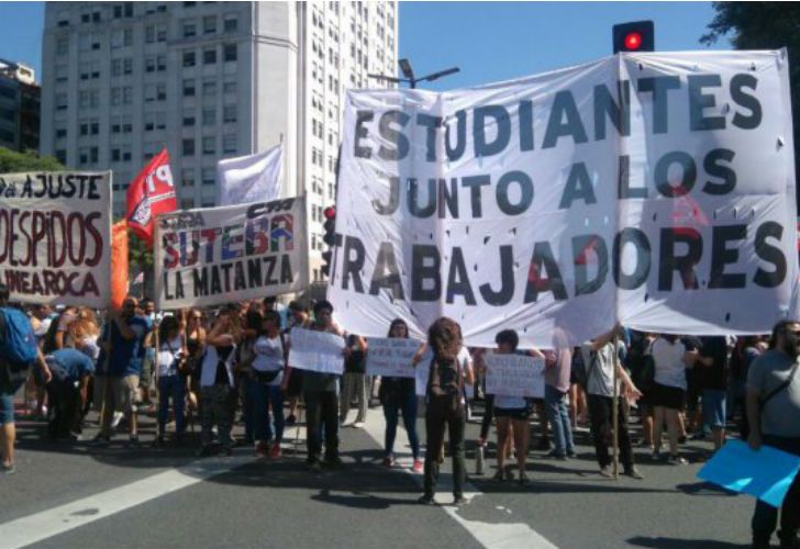 Protestas de trabajadores del Posadas y el INTI dificultarán el tránsito en la Ciudad