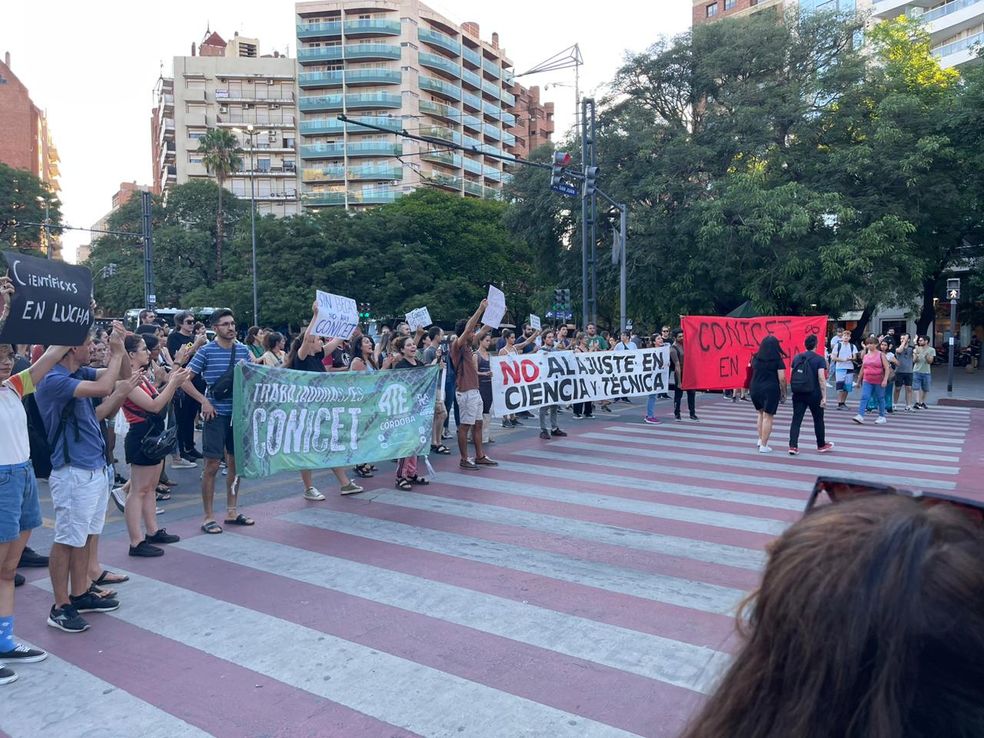 “Hay una intención de vaciar el Conicet”