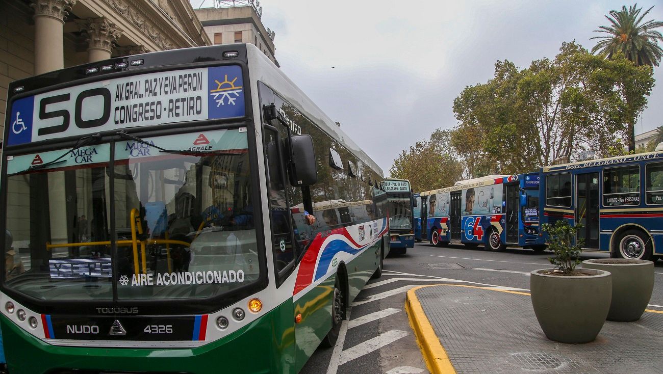 Cuánto debería valer el boleto de colectivo según los empresarios de transporte