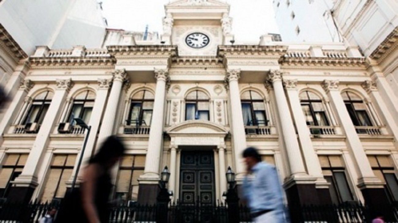 Leliqs: el Banco Central emite $2 billones mensuales para pagar los intereses