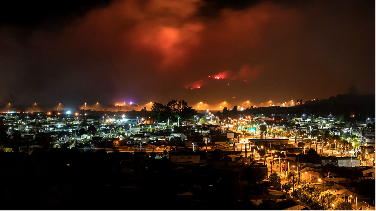 Ya son más de 60 los incendios forestales que afectan a Chile