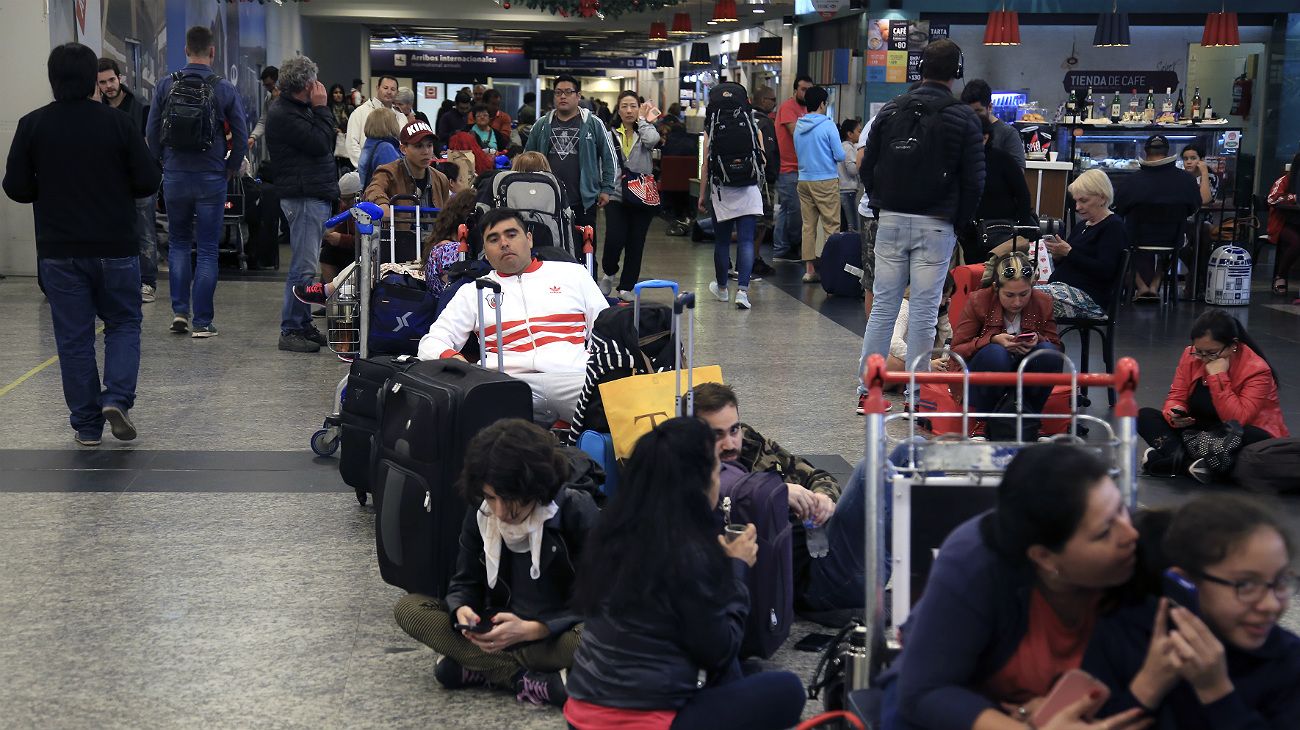 Aeroparque: suspenden los vuelos por problemas técnicos