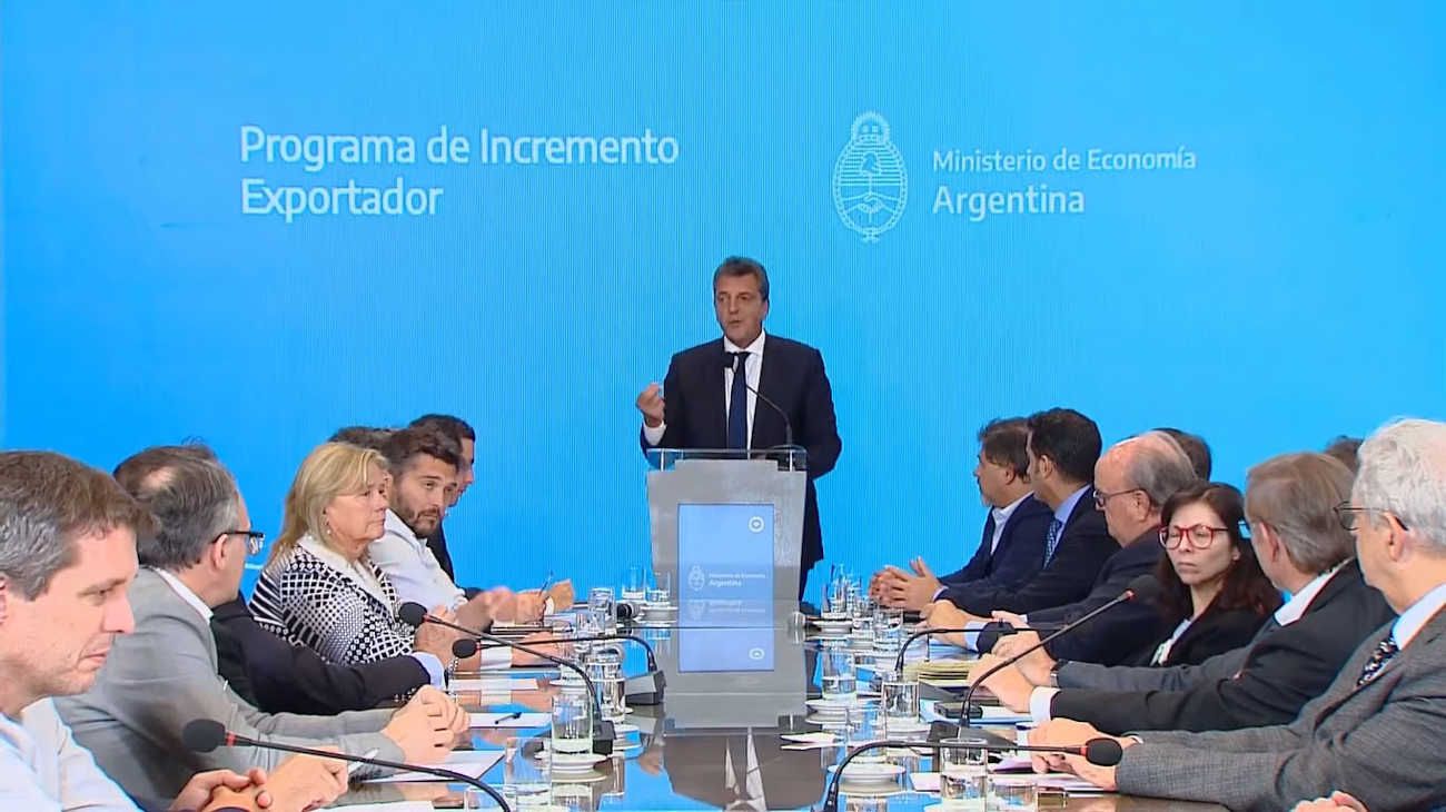 Massa quiere US$ 10.000 millones para mayo, para sufrir menos en el invierno