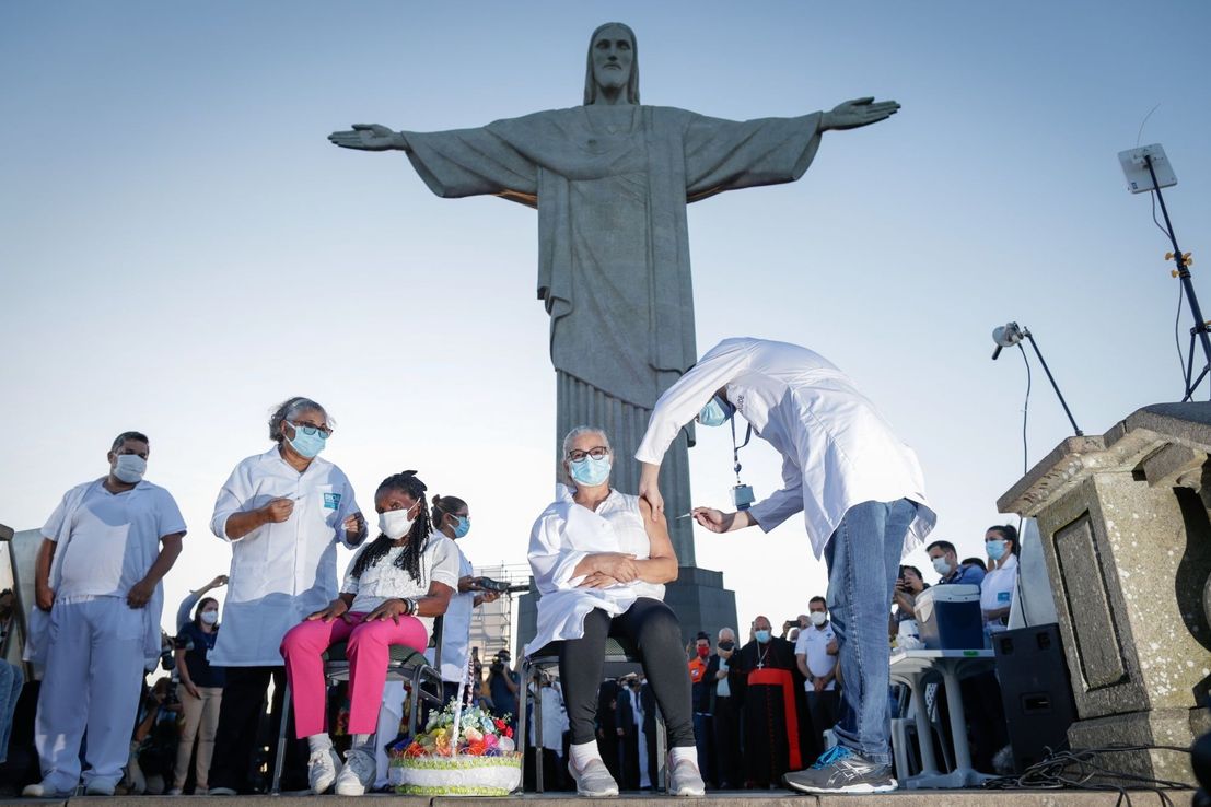 "¡Solo vacunados podemos llegar al Cristo!" Río de Janeiro adopta el pasaporte de vacunación