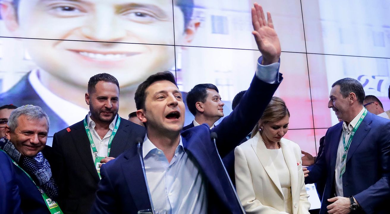 Cómo el humorista Zelenskiy venció al establishment de Ucrania