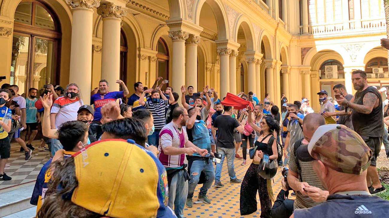 Dios es argentino, menos mal