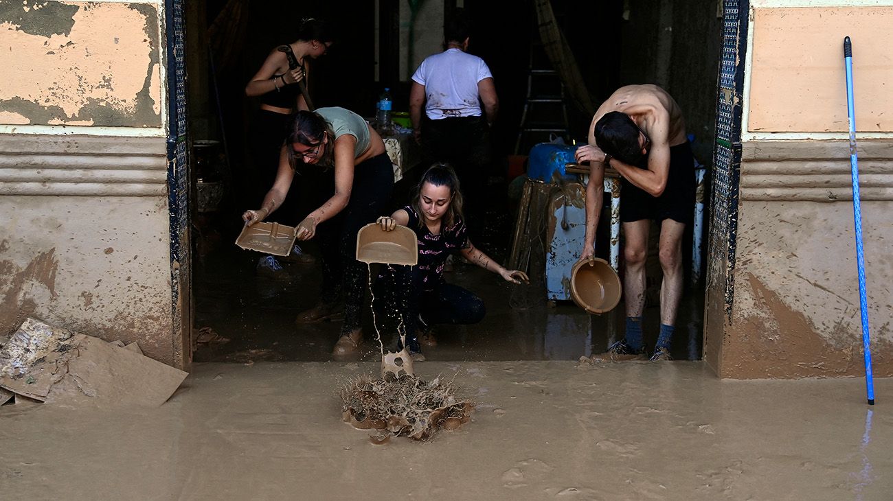 Ya son más de 150 muertos por el temporal en España y la búsqueda de sobrevivientes es desesperada