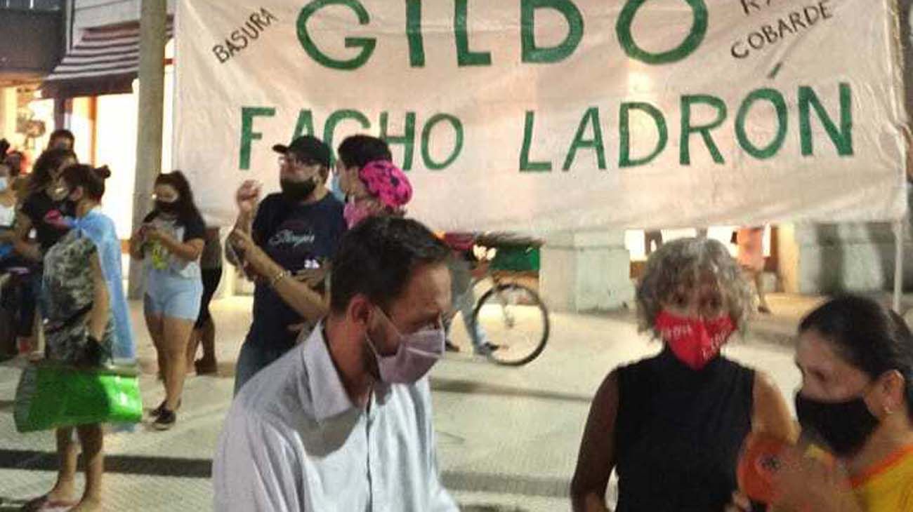 Diputados denuncian que la policía de Gildo Insfrán no los deja transitar
