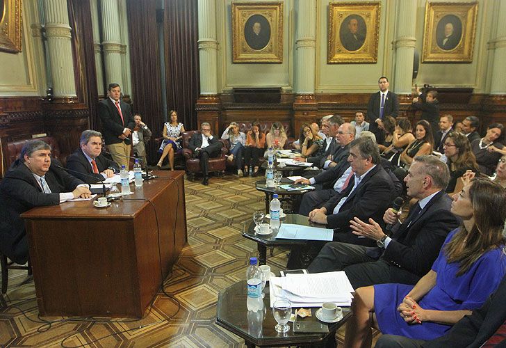 Piden que la AGN audite el acuerdo del Gobierno con el Correo Argentino