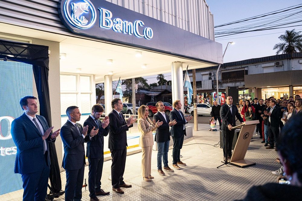El Banco de Corrientes inauguró su renovada sucursal en Ituzaingó