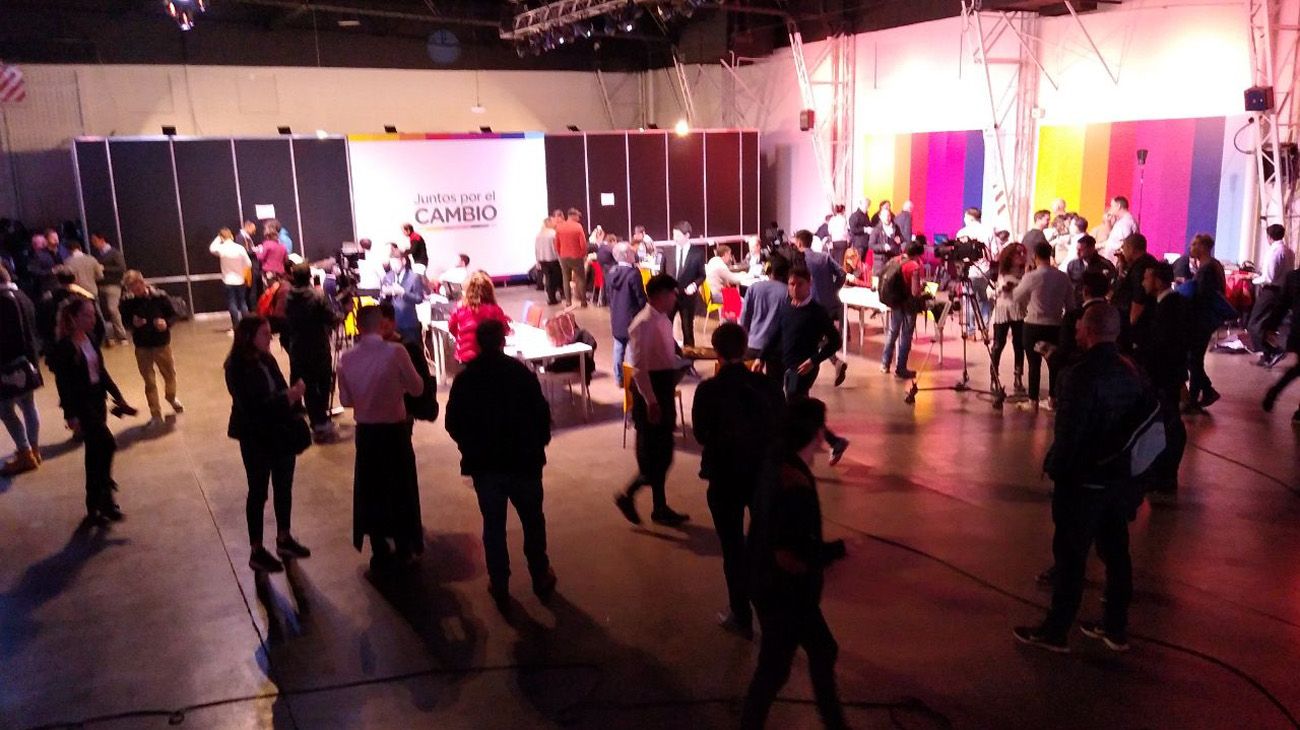Video | Expectativa en el búnker de Juntos por el Cambio