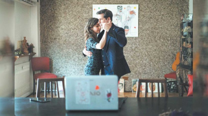 El abrazo virtual: transformación del tango bailado durante la pandemia