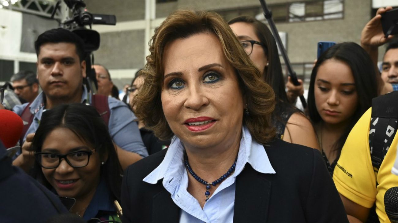 Exprimera dama y exjefe carcelario lideran las elecciones de Guatemala