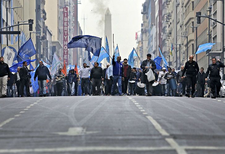 Paros, marchas y cortes anticipan otro día de caos en Buenos Aires