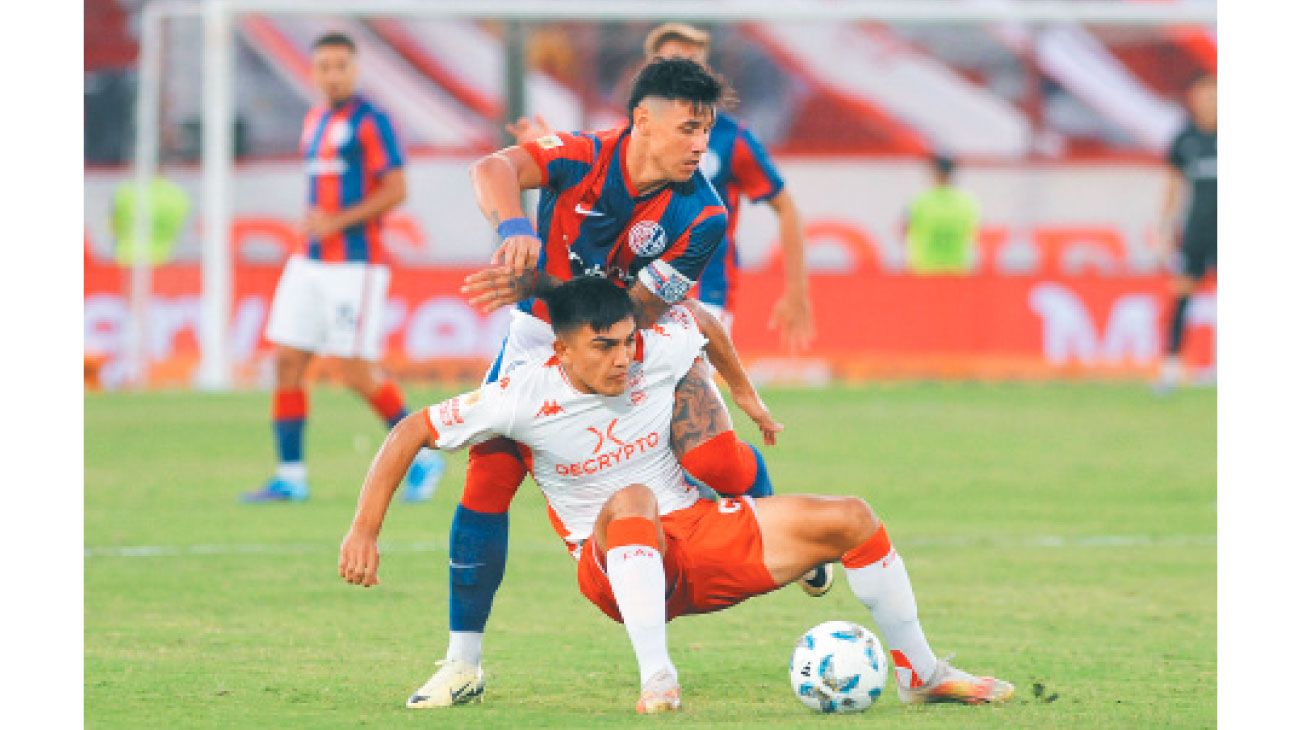 Huracán y San Lorenzo aburrieron en un partido con más trabas que emociones