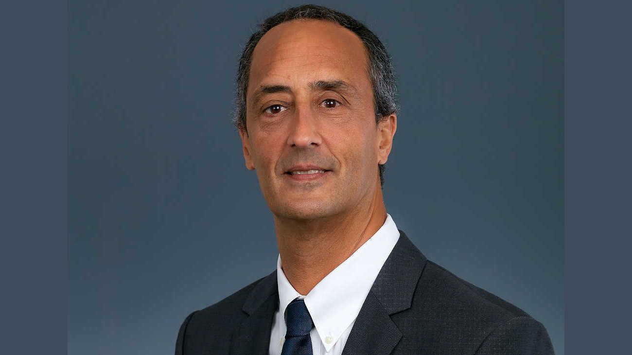 Raúl Barcesat, CEO de Mercedes Benz Camiones y Buses: "El mercado está acotado"