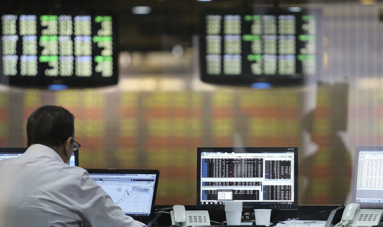 Fuerte repunte de bonos y acciones en el Merval tras el efecto de las elecciones