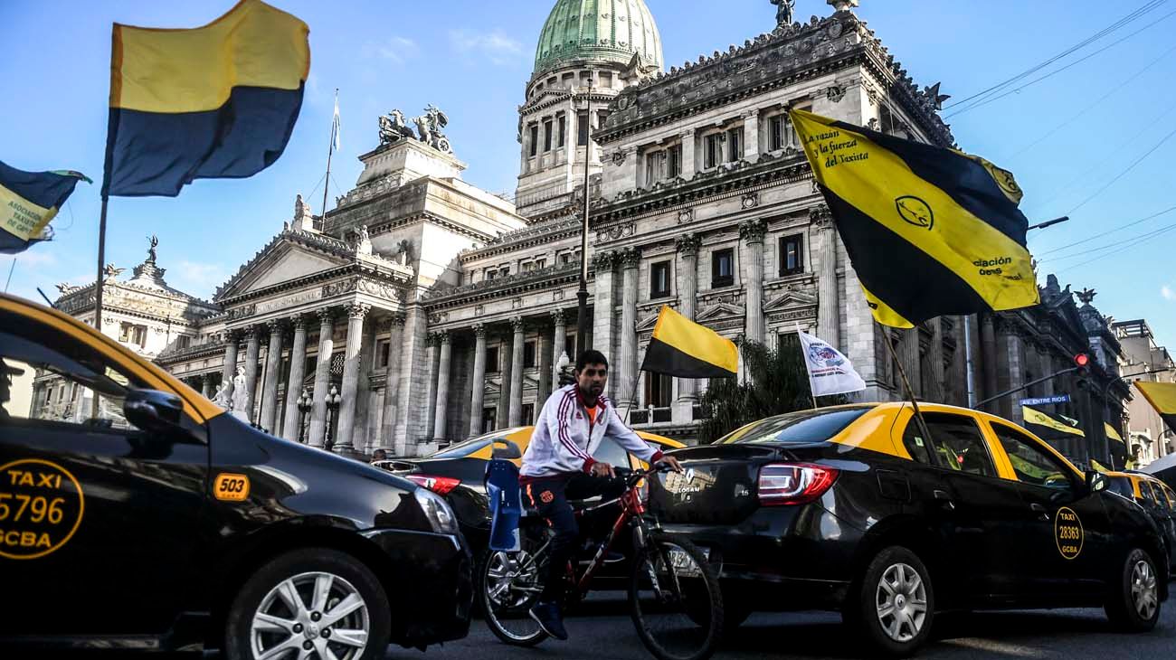 Taxistas harán cortes este miércoles en distintos puntos de la Ciudad