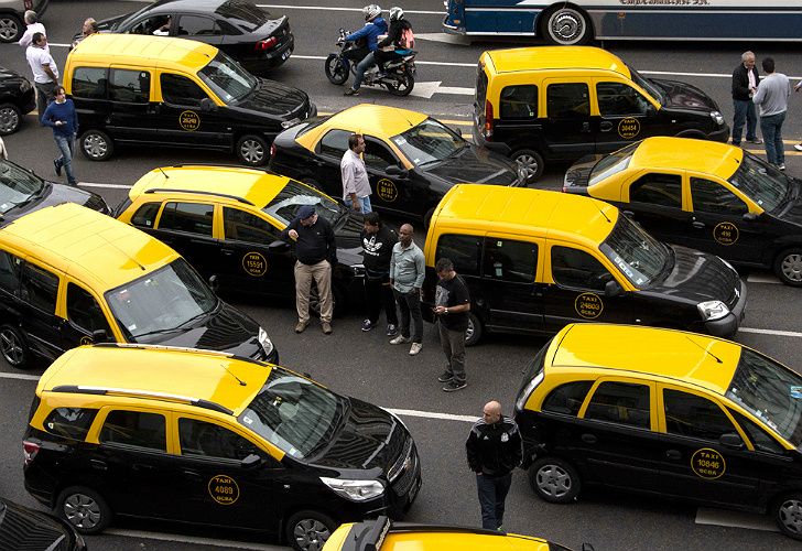 Taxistas desafían a Viviani: trabajarán el jueves "sin temor a represalias"