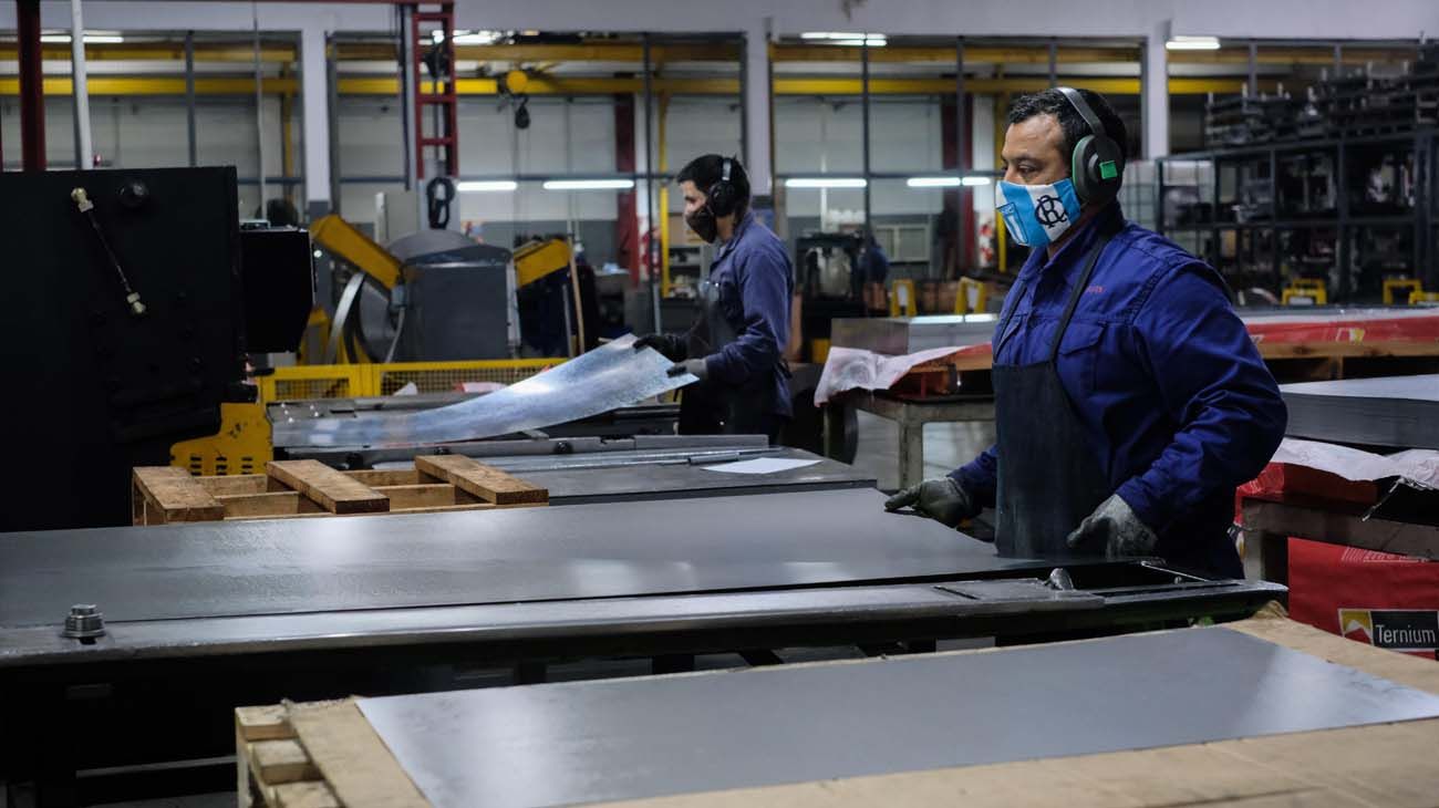 ¿Desregular las relaciones laborales genera empleo formal y de calidad?