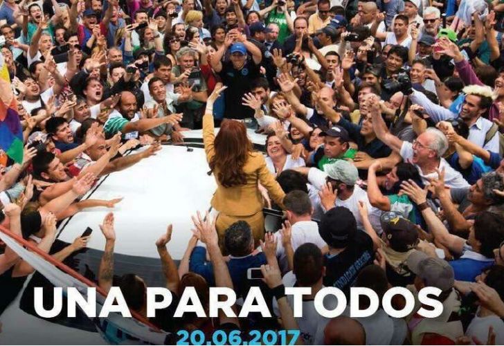Cómo es la “Misa Cristinista” en la cancha de Arsenal