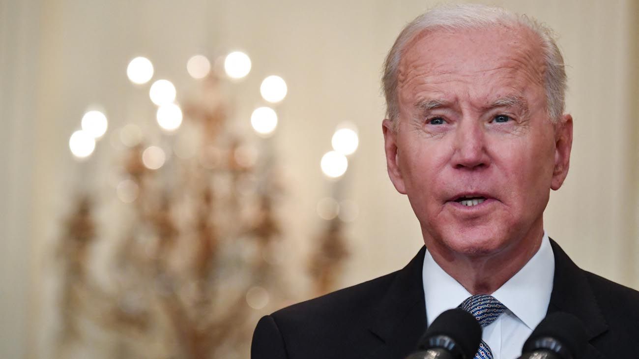 Biden viajó a Miami por el derrumbe del edificio y prometió ayudar a los familiares de las víctimas