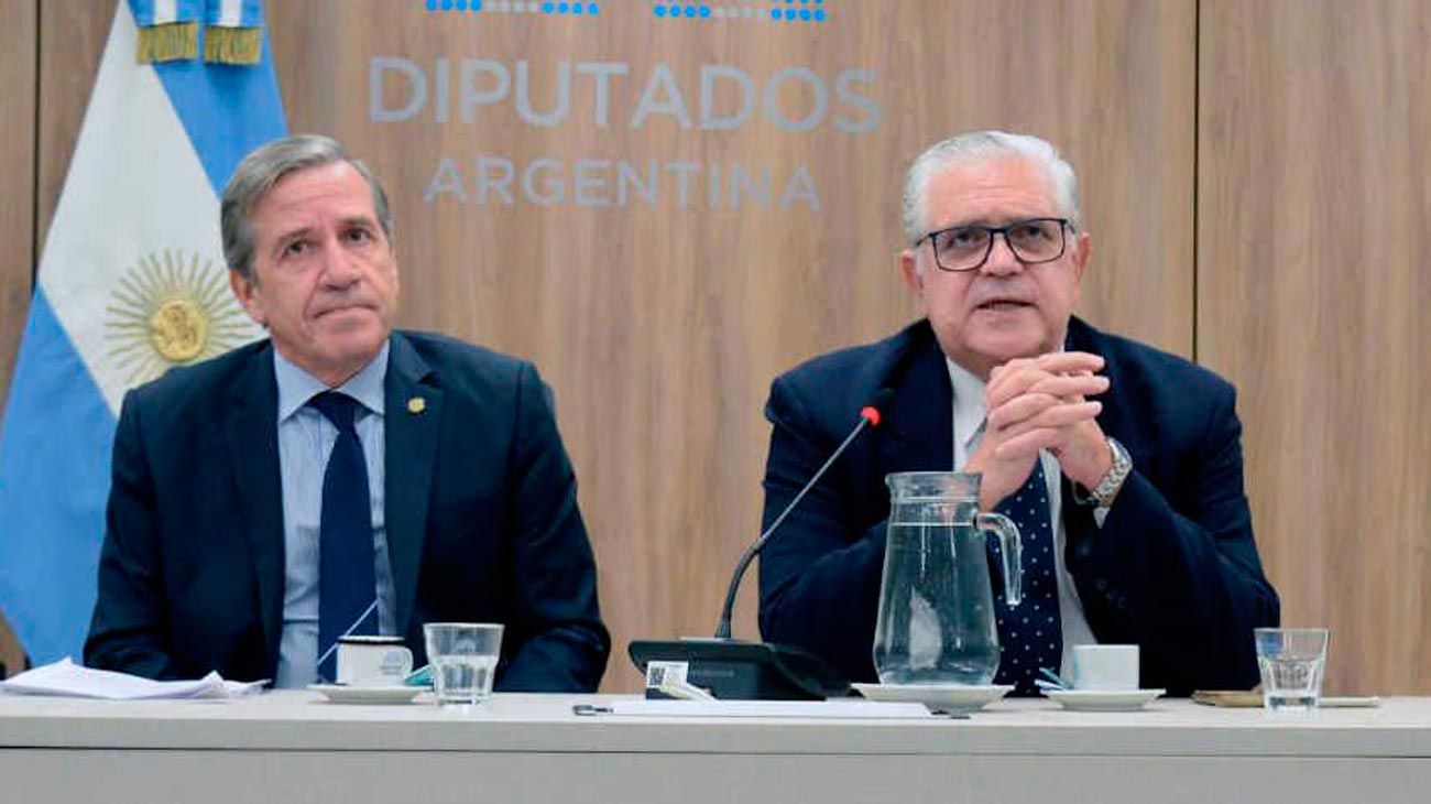 López Murphy y el general retirado Juan Martín Paleo se postulan como candidatos porteños de la derecha
