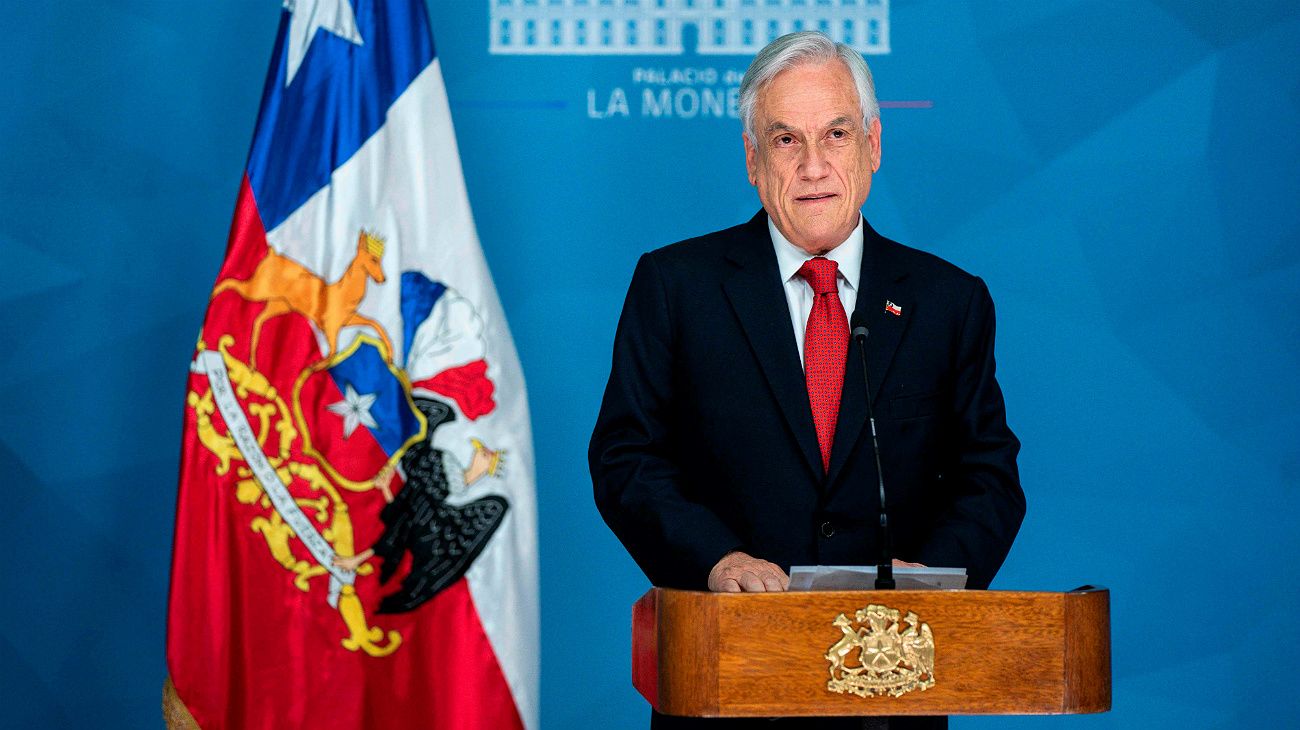 Chile: tras los disturbios, Piñera anunció toque de queda y la suspensión de la suba de tarifas del subte