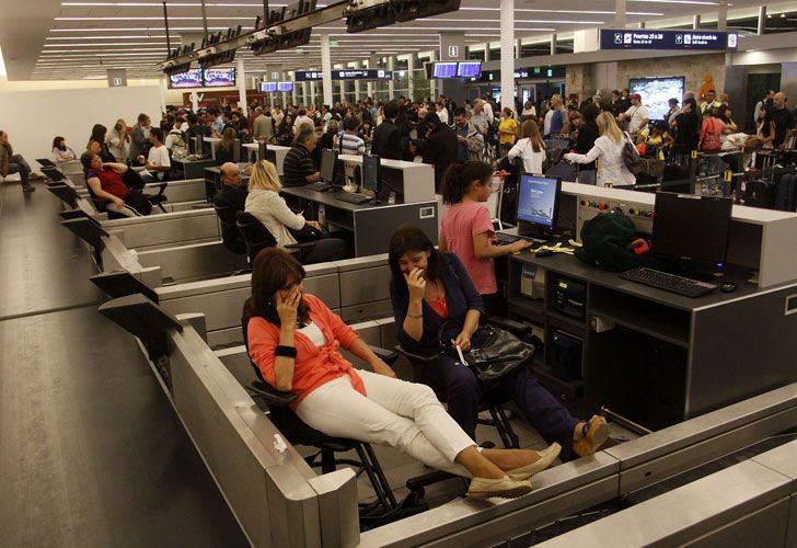 Controladores aéreos bloquearon los accesos en Ezeiza