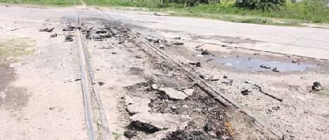 Tren de carga chocó con un auto: 2 muertos