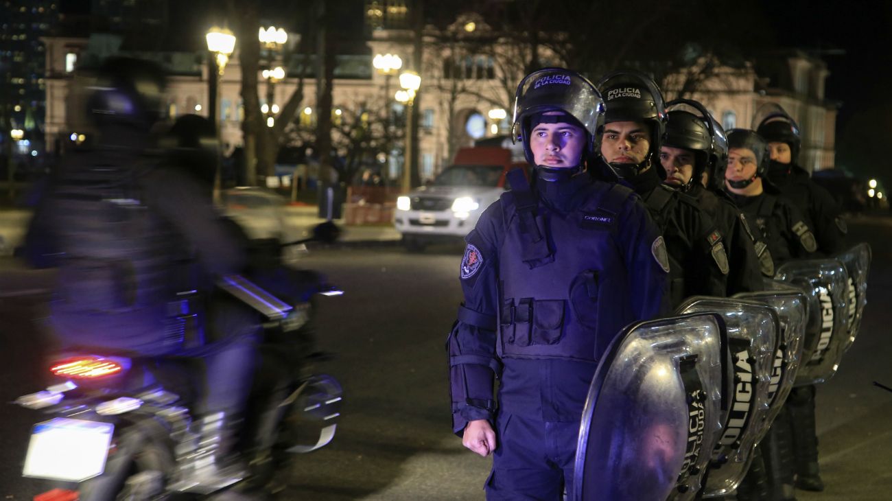 Hubo incidentes y detenidos en la zona de Plaza de Mayo